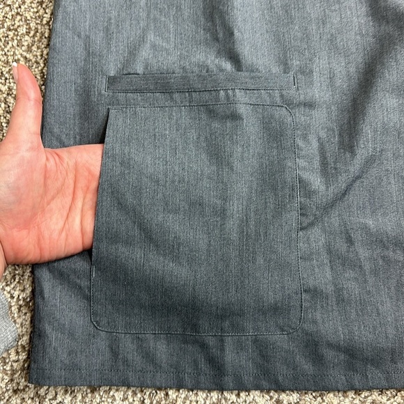 FIGS Charcoal Cusco Limited Edition Scrub Top - Picture 6 of 6